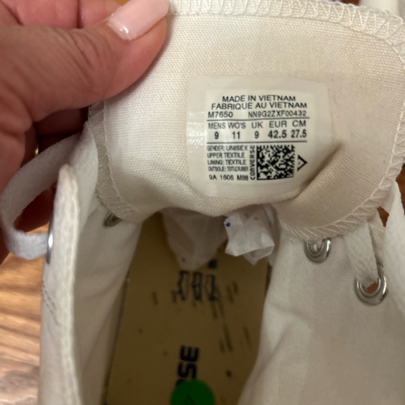 Converse Saturday Night Live White Shoes Size 9 Men main image 6